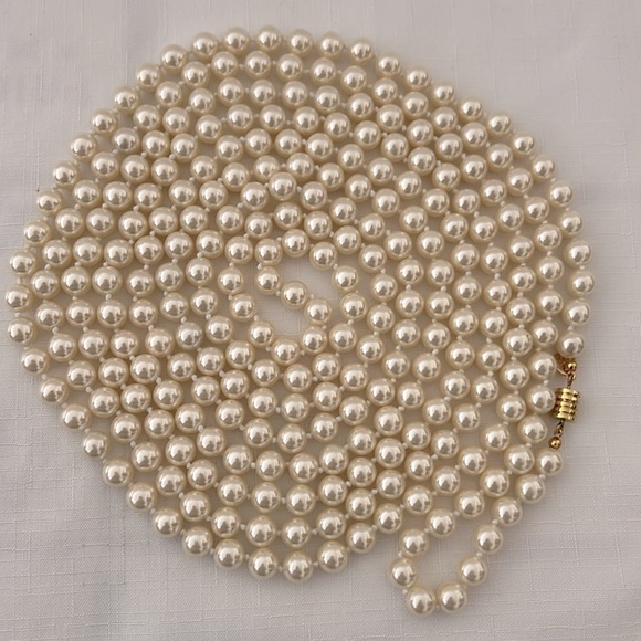 Vintage / Joan Rivers~120” Strand Long Pearls - Picture 6 of 10